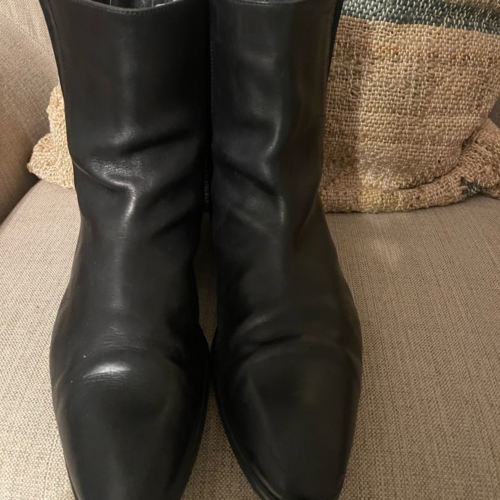HUGO Black Leather Men's Boots - Picture 14 of 16